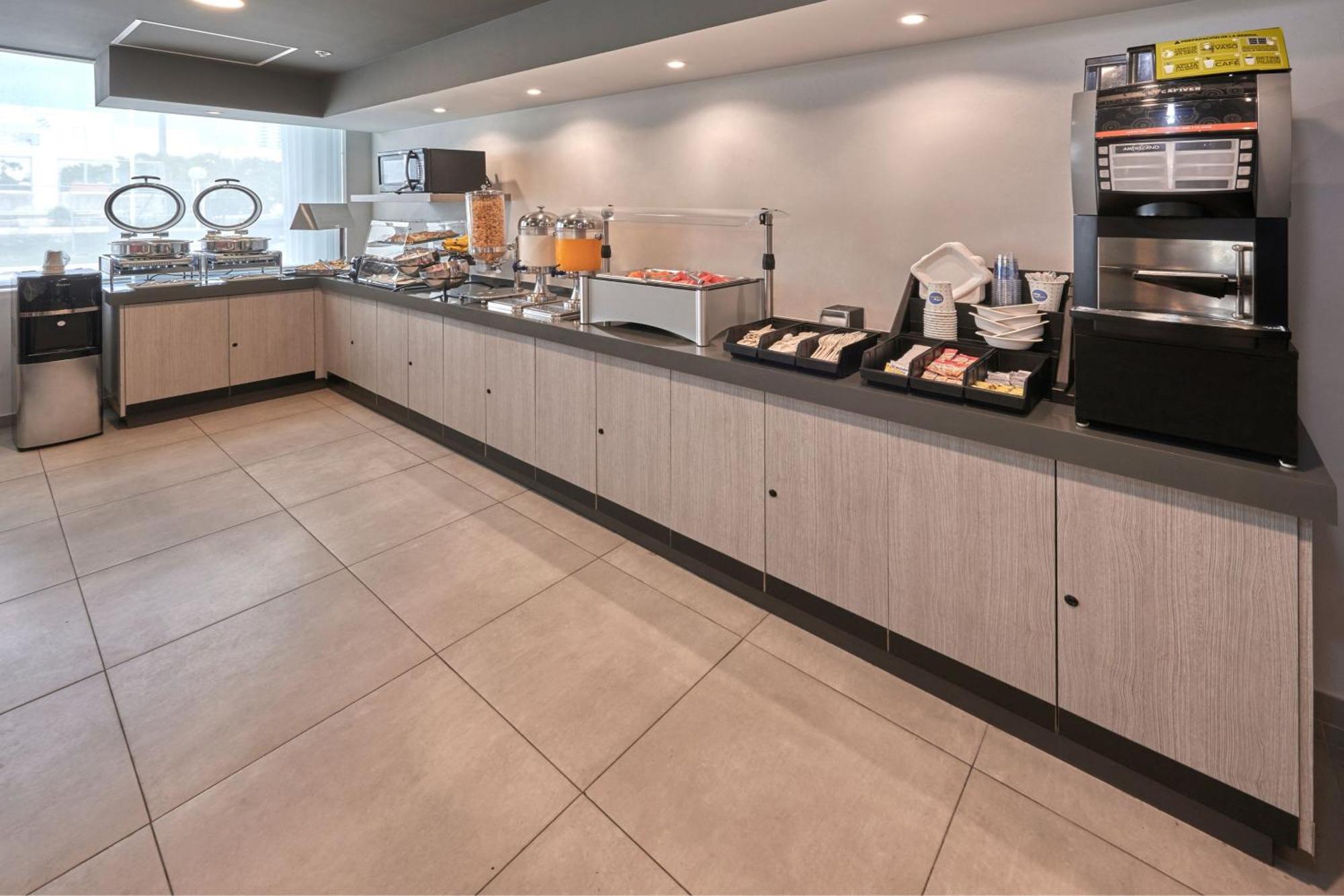 City Express Junior By Marriott Juarez Consulado Exterior photo