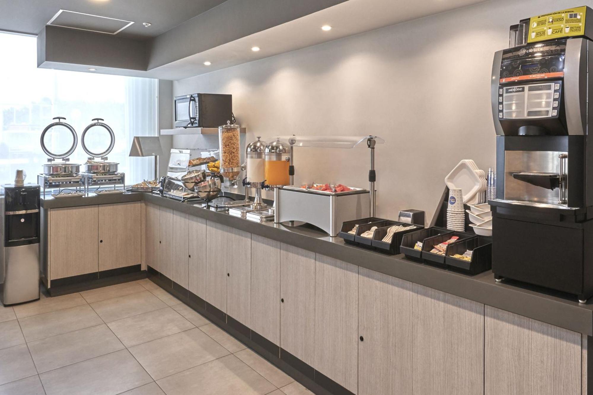 City Express Junior By Marriott Juarez Consulado Exterior photo