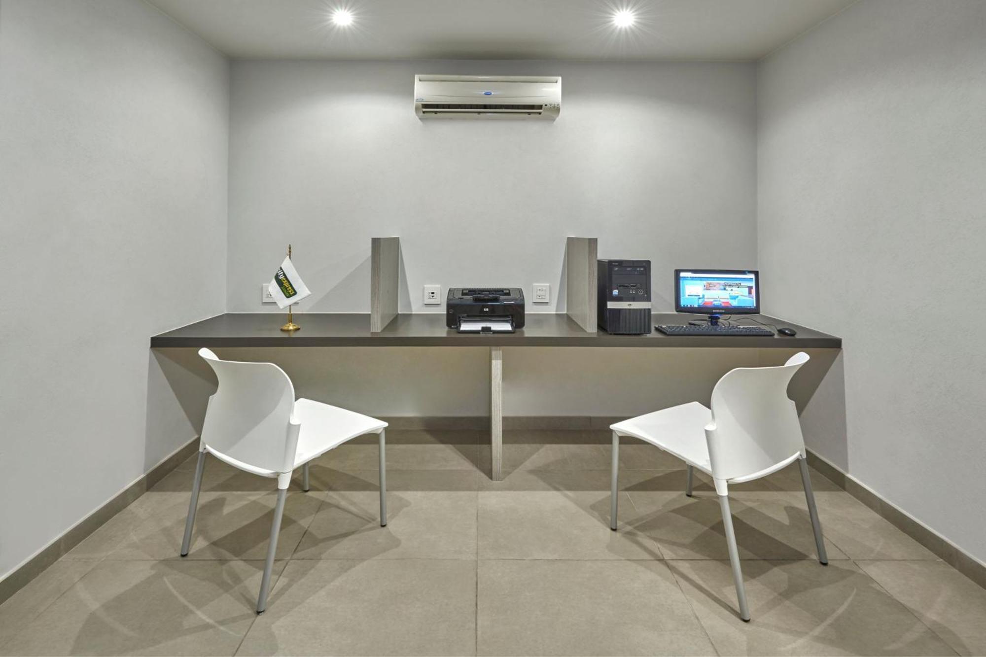 City Express Junior By Marriott Juarez Consulado Exterior photo
